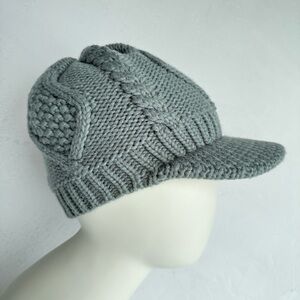 VISOR BEANIE Chunky Cable Knit Womens Size OS Gray Newsboy Cap Outdoor Hiking